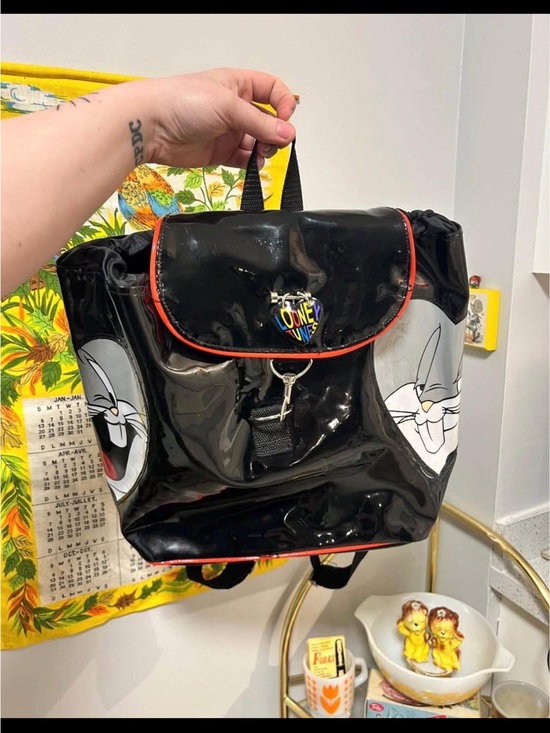 Warner Bros. Handbags - 1997 Looney Tunes Black Patent Bugs Bunny Backpack